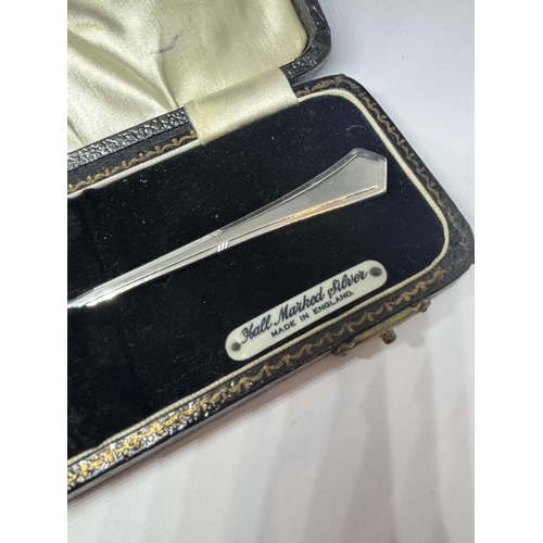 98 - A HALLMARKED SHEFFIELD 1936 CAKE SLICE IN ORIGINAL PRESENTATION BOX