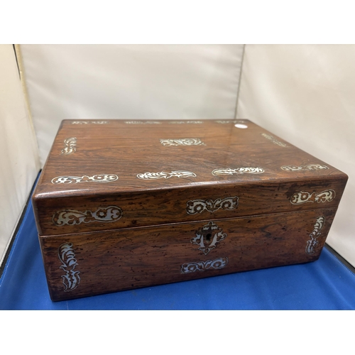 2 - A LATE 19TH CENTURY ROSEWOOD WITH INLAND MOTHER OF PEARL SEWING BOX WITH LIFT OUT LID CONTAINING MOT... 