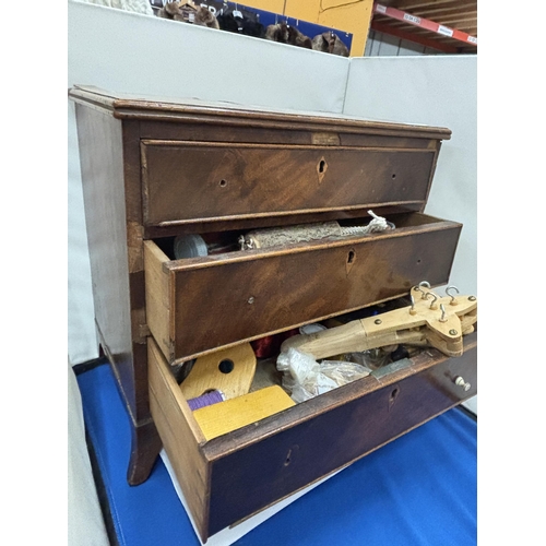 8 - A MID 19TH CENTURY MAHOGANY APPRENTICE CHEST OF THREE DRAWERS WITH SEWING CONTENTS