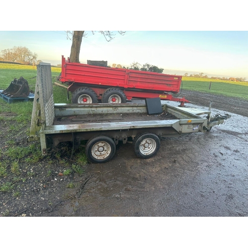  A CATERPILLAR  302.5  MINI  DIGGER WITH EXCAVATOR COMPLETE WITH IFOR WILLIAMS LOW LOADER  PLANT TRAI... 