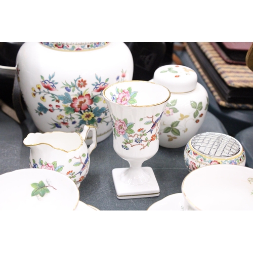 168 - A QUANTITY OF CROWN ROYAL IVY PATTERNED CHINA TO INCLUDE CUPS, SAUCERS AND SIDE PLATES PLUS A LARGE ... 