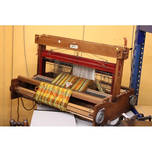 46 - A VINTAGE WEAREMASTER WEAVING LOOM, WIDTH 80CM, HEIGHT 52CM, DEPTH 56CM, WITH WOVEN MATERIAL IN SITU