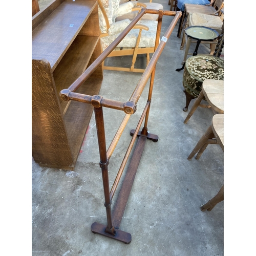 2709 - A VICTORIAN MAHOGANY FOUR BAR TOWEL RAIL