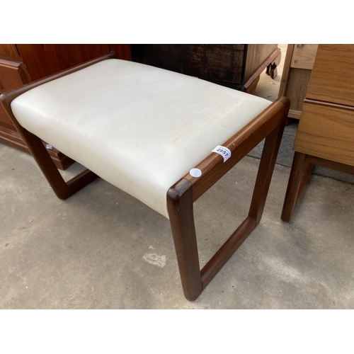 2857 - A RETRO TEAK CREAM VINYL FOOTSTOOL