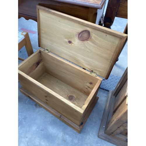 2871 - A SMALL PINE BLANKET CHEST, 25