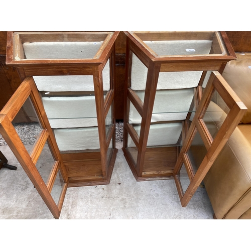 2520 - A PAIR OF HARDWOOD SINGLE DOOR DISPLAY CABINETS WITH CANTED SIDES, 20.5