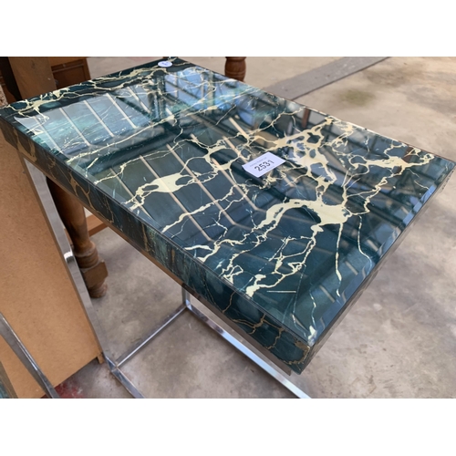 2531 - A PAIR OF GREEN FAUX MARBLE SIDE TABLES ON POLISHED CHROME FRAMES