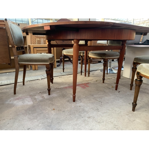 2543 - A MAHOGANY EXTENDING DINING TABLE, 54