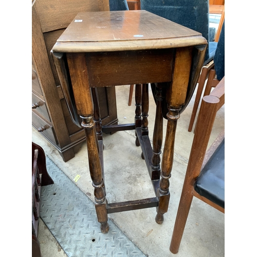 2586 - A SMALL OVAL BEECH GATE LEG TABLE, 36