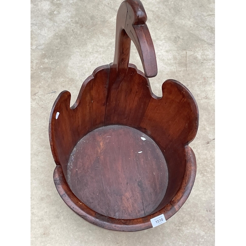 1510 - A VINTAGE CARVED TREEN BOWL WITH STORK HEAD DECORATION