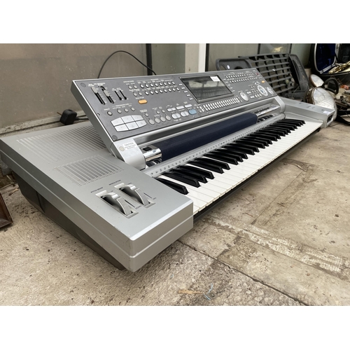 1526 - A TECHNICS SX-KN7000 ELECTRIC KEYBOARD (SLIGHT DAMAGE TO ONE KEY)