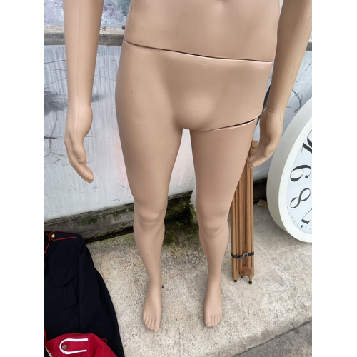 1630 - A LARGE MALE SHOP MANNEQUIN