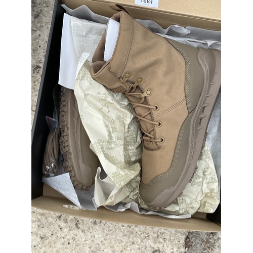 1681 - TWO NEW AND BOXED PAIRS OF LALO RAPID ASSAULT BOOTS IN A UK 8.5 (ONE SAND PAIR AND ONE CAMMO)