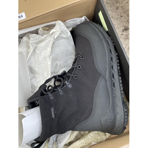 1685 - TWO NEW AND BOXED PAIRS OF LALO RAPID ASSAULT BOOTS (ONE BLACK PAIR UK 8.5 AND ONE CAMMO UK 9)