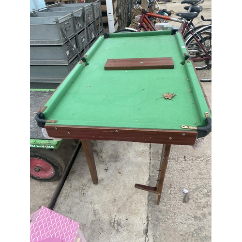 1957 - A FOLDING SNOOKER TABLE