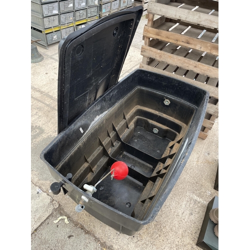 1805 - A LARGE PLASTIC RL50 HEADER WATER TANK