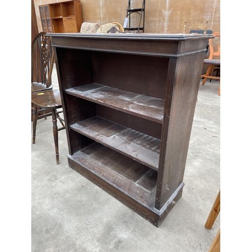 2949 - A MID 20TH CENTURY OAK THREE TIER OPEN BOOKCASE, 32