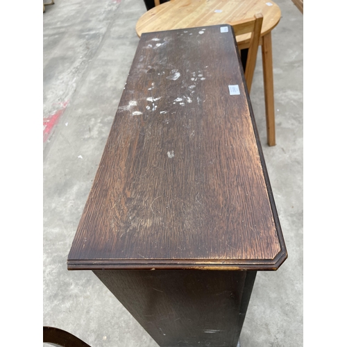 2949 - A MID 20TH CENTURY OAK THREE TIER OPEN BOOKCASE, 32