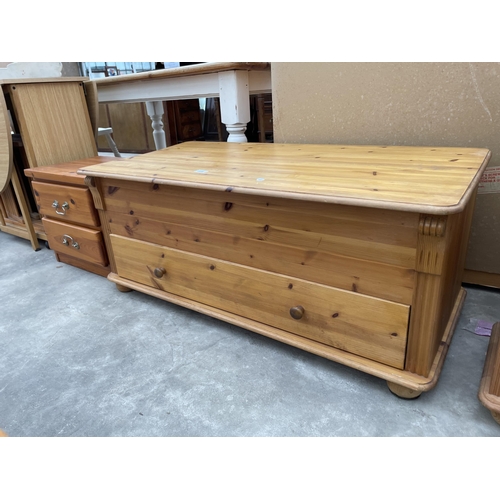 2956 - A PINE BLANKET CHEST WITH DRAWER TO BASE, 43