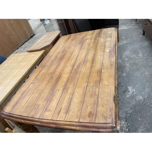 2965 - A HARDWOOD VICTORIAN STYLE KITCHEN TABLE ON TURNED LEGS, 72