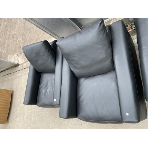 2968 - A NATUZZI BLACK LEATHER THREE PIECE SUITE