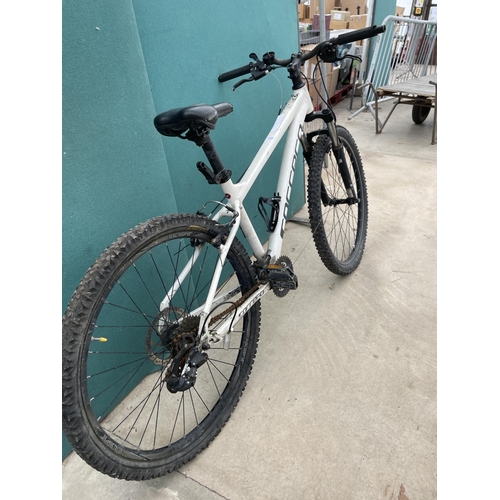 1905 - A CARRERA MOUNTAIN BIKE WITH FRONT SUSPENSION AND  18 SPEED GEAR SYSTEM