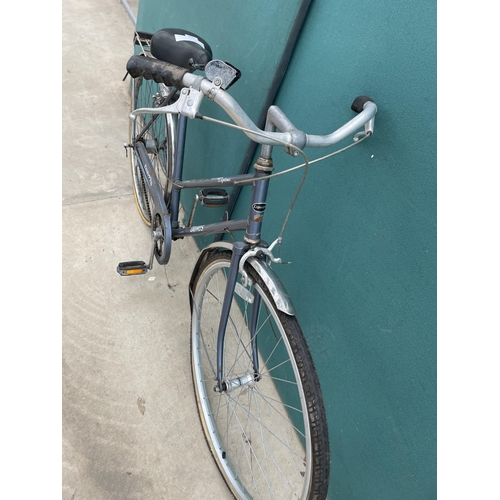 1906 - A VINTAGE LADIES DAWES DIPLOMA BIKE