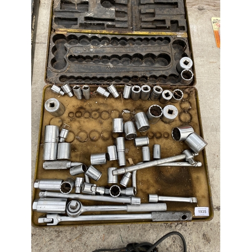 1935 - A SOCKET SET AND A TORQUE WRENCH