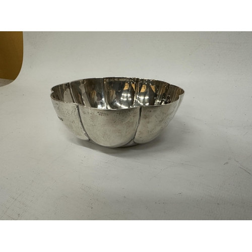 11A - A HALLMARKED 1896 BIRMINGHAM SILVER BOWL, MAKER THOMAS WHITEHOUSE, WEIGHT 227 GRAMS