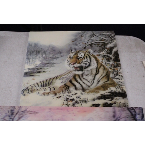 1037 - THREE PRINTS TO INCLUDE TWO HOLOGRAPHIC 3-D IMAGES OF A TIGER AND WOLVES PLUS GARDEN BIRDS