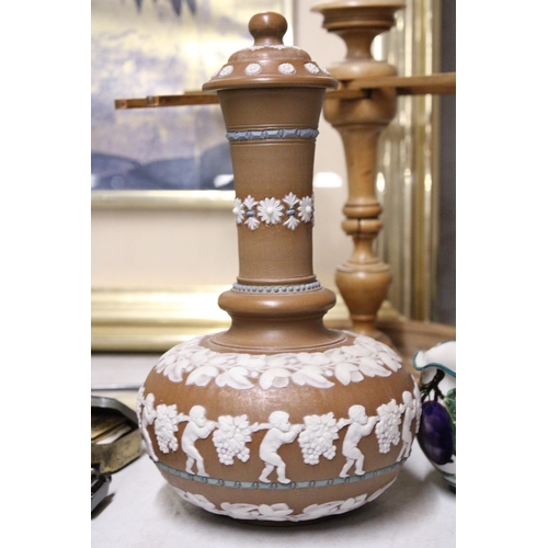 1058 - A DOULTON LAMBETH SILICON GENIE JUG VASE BOTTLE WITH COVER TOGETHER WITH A WEMYSS WAVY EDGE POT (A/F... 