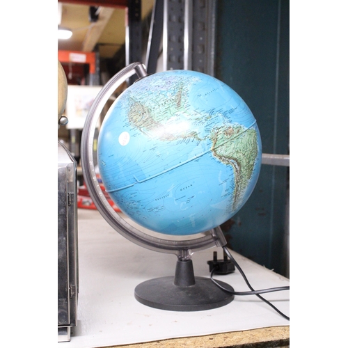 1064 - A VINTAGE GLOBE LAMP