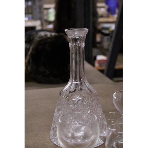 1070 - A QUANTITY OF DRINKING GLASSES, WATER JUG, DECANTER (NO STOPPER)