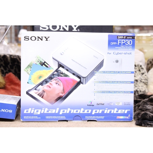 1115 - A SONY COMPLETE PHOTO KIT, BOXED