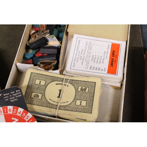 1175 - A VINTAGE MONOPOLY BOARD GAME