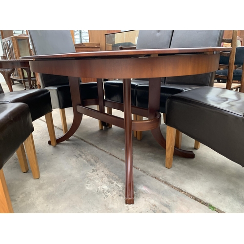 3026 - A MAHOGANY MEREDEW EXTENDING DINING TABLE AND SIX FAUX LEATHER DINING CHAIRS