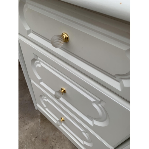 3034 - A WHITE DRESSING TABLE WITH MIRROR