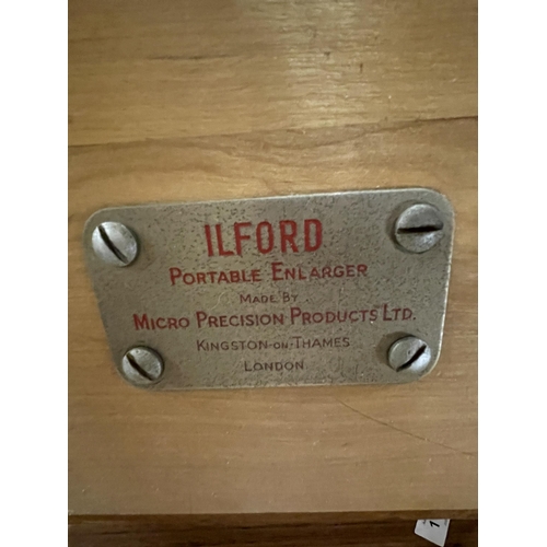 1215 - AN ILFORD PORTABLE MICRO PRECISION ENLARGER IN A WOODEN BOX