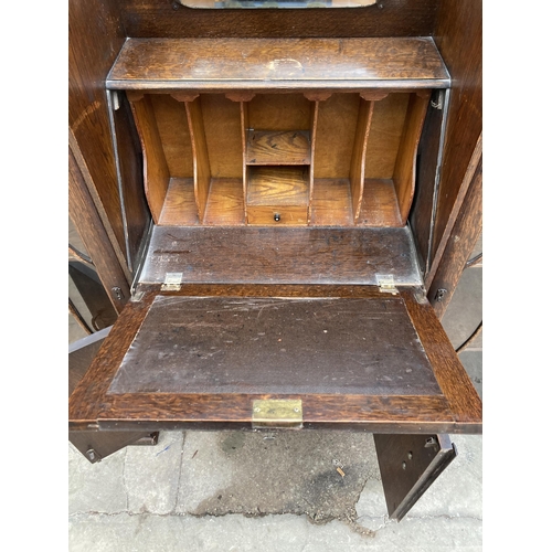 2993 - AN EARLY 20TH CENTURY OAK SIDE-BY-SIDE BUREAU