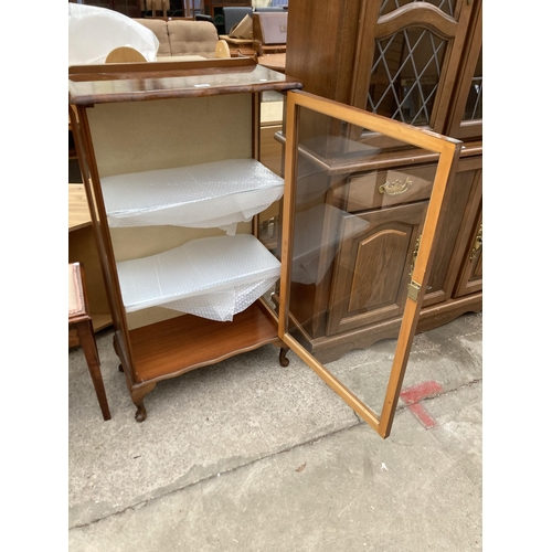 2995 - A MID 20TH CENTURY WALNUT DISPLAY CABINET ON CABRIOLE LEGS, 24