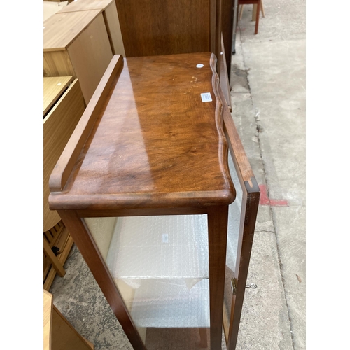 2995 - A MID 20TH CENTURY WALNUT DISPLAY CABINET ON CABRIOLE LEGS, 24