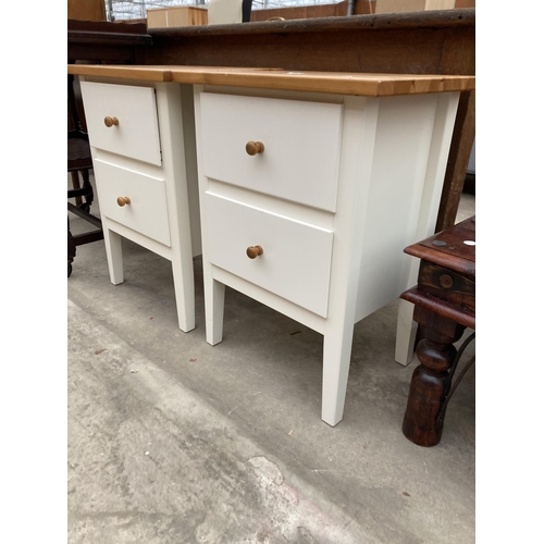 3005 - A PAIR OF BEDSIDE CHESTS WITH PINE TOPS