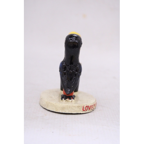 220 - A RESIN FIGURE OF A GUINNESS TOUCAN, HEIGHT 10CM