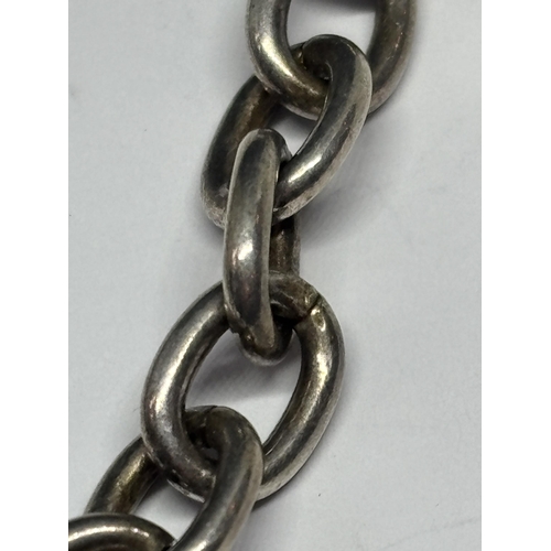 576 - A SILVER HALF ALBERT CHAIN (CLIP NOT SILVER)