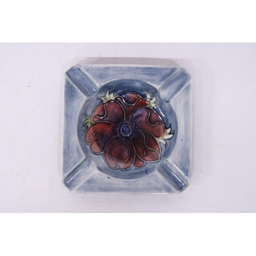 756 - A MOORCROFT ANEMONE ASHTRAY (SMALL CHIP)