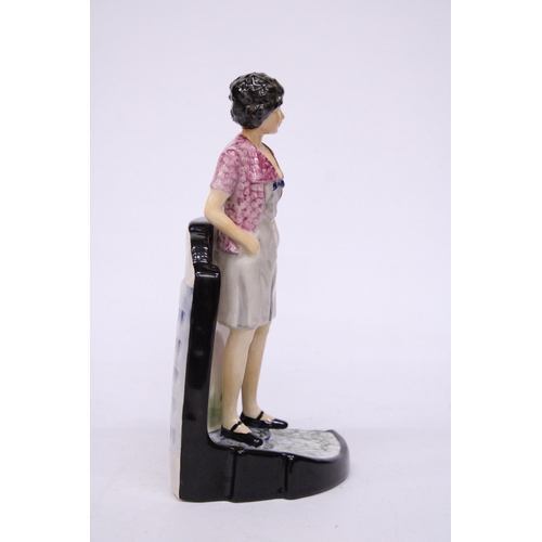 786 - A PEGGY DAVIS FIGURINE 1/1 COLOURWAY 