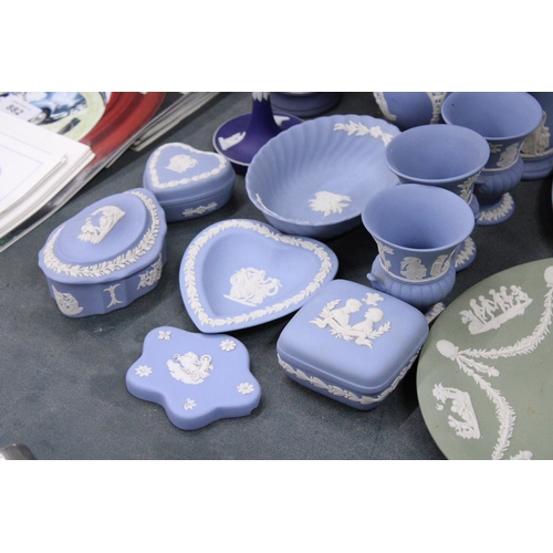 880 - EIGHTEEN PIECES OF DARK BLUE, SAGE GREEN, POWDER BLUE WEDGWOOD JASPERWARE