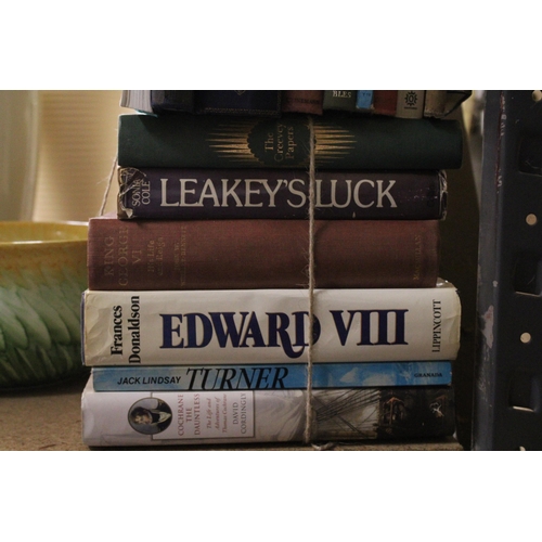 996 - A QUANTITY OF VINTAGE ENGLISH LITERATURE BOOKS TO INCLUDE C S LEWIS, TROLLOPE, EDWARD VIII, KING GEO... 