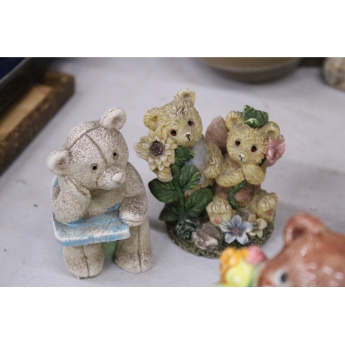 1096 - A COLLECTION OF TEDDY BEAR ORNAMENTS TO INCLUDE A WALT DISNEY SHOWCASE WINNIE THE POOH 'FRIENDSHIP B... 