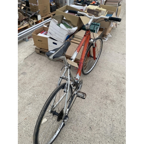 1954 - A CARRERA BANSHEE BIKE WITH FRONT SUSPENSION AND 21 SPEED GEAR SYSTEM